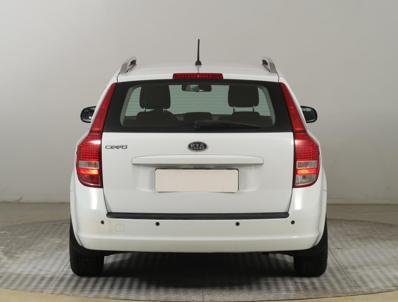 2010 Kia CEE'D - 11