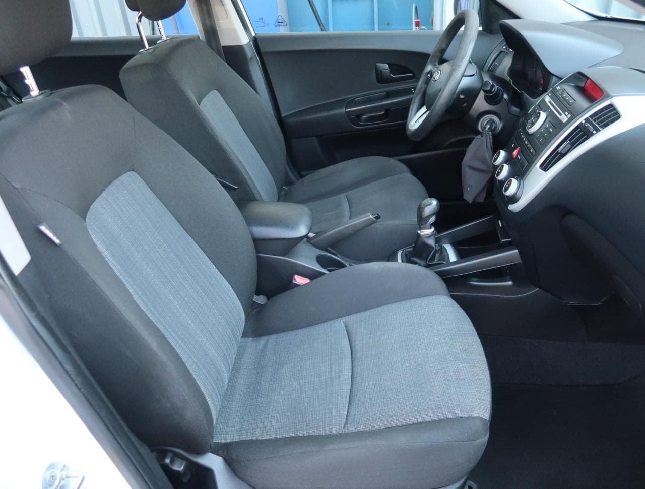 2010 Kia CEE'D - 22