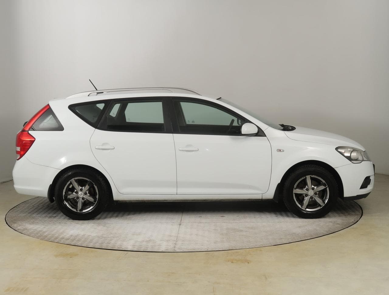 2010 Kia CEE'D - 15