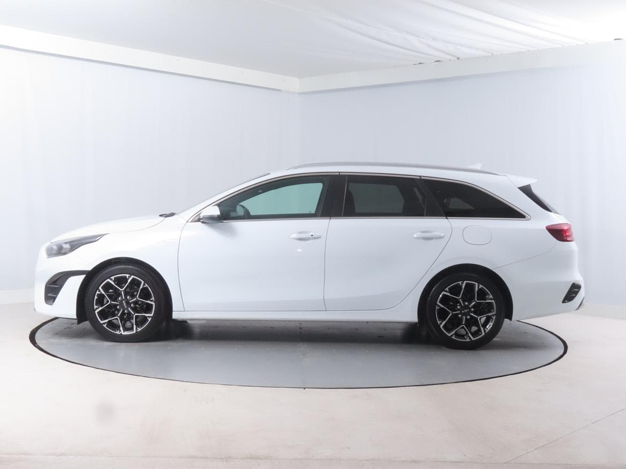 2025 Kia CEE'D - 4