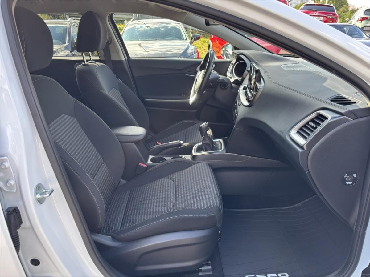 2023 Kia CEE'D - 15