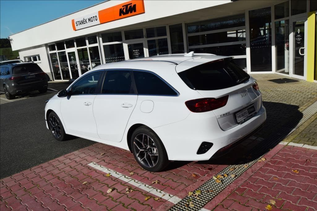 2025 Kia CEE'D - 11