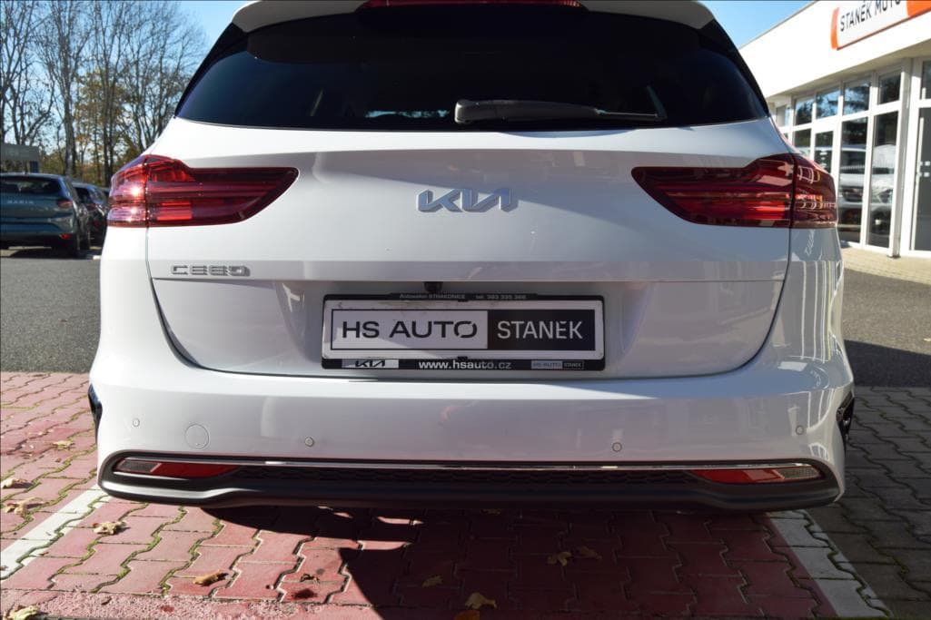 2025 Kia CEE'D - 12