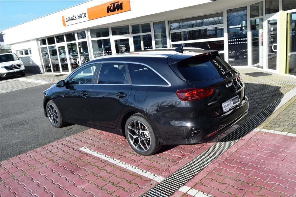 2025 Kia CEE'D - 13