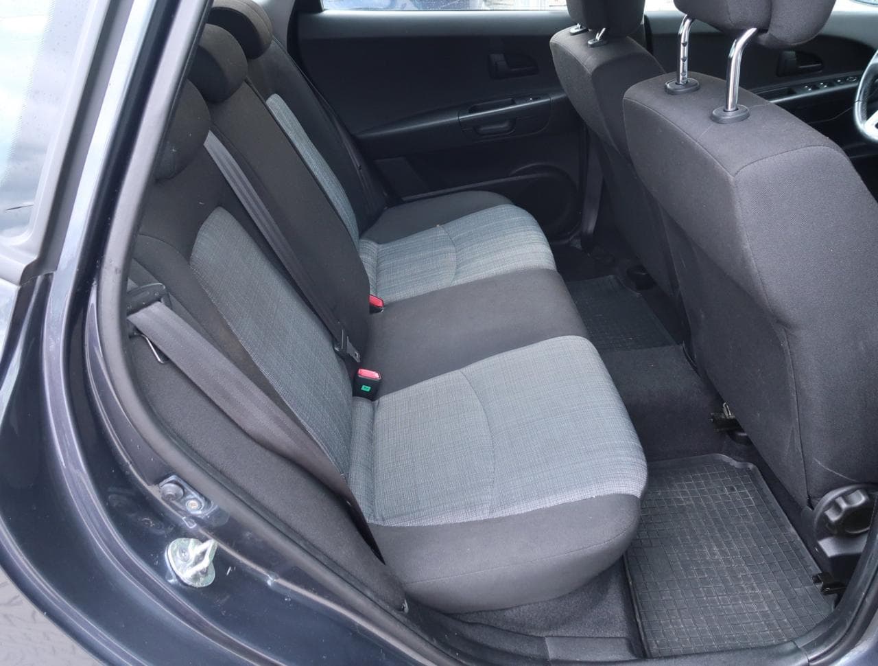 2010 Kia CEE'D - 13