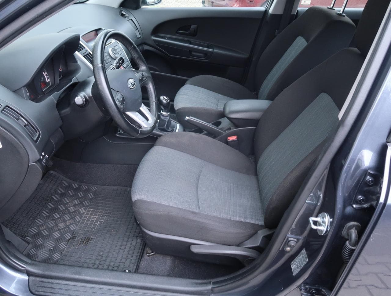 2010 Kia CEE'D - 16