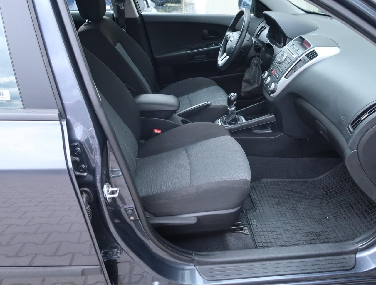 2010 Kia CEE'D - 12