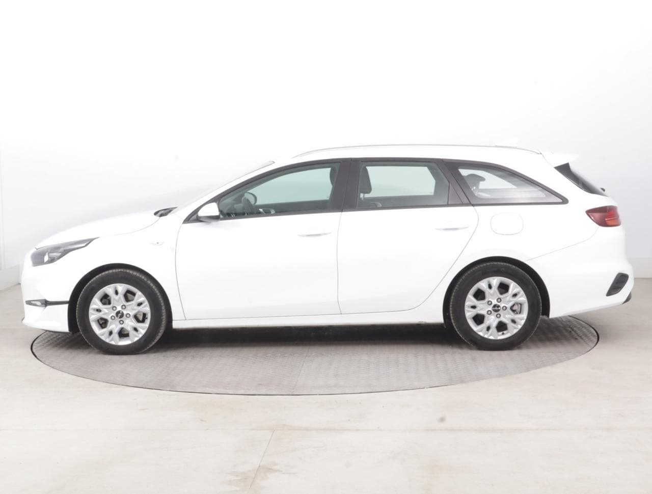 2023 Kia CEE'D - 4