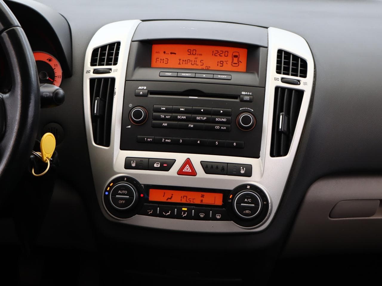 2009 Kia CEE'D - 16