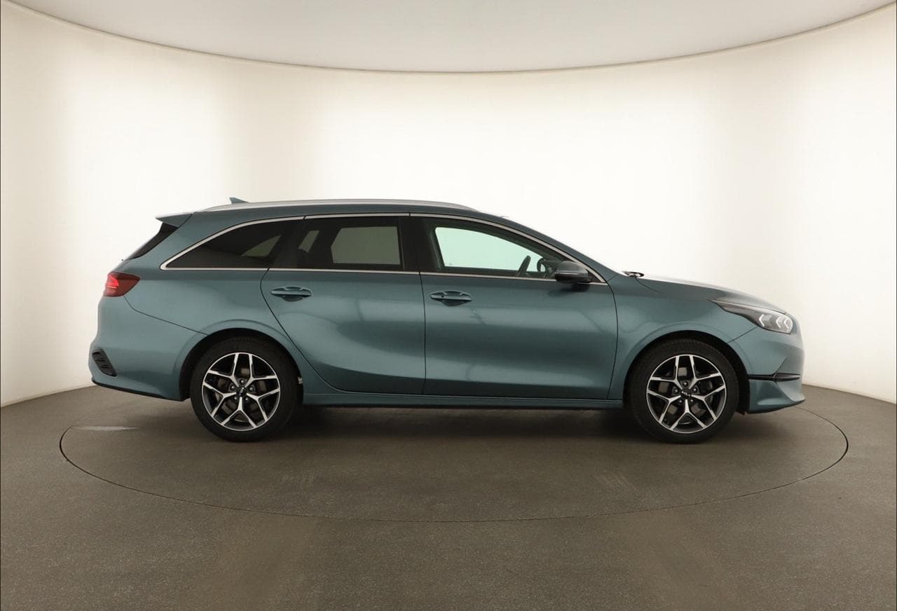 2025 Kia CEE'D - 8