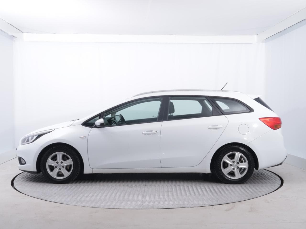 2013 Kia CEE'D - 4