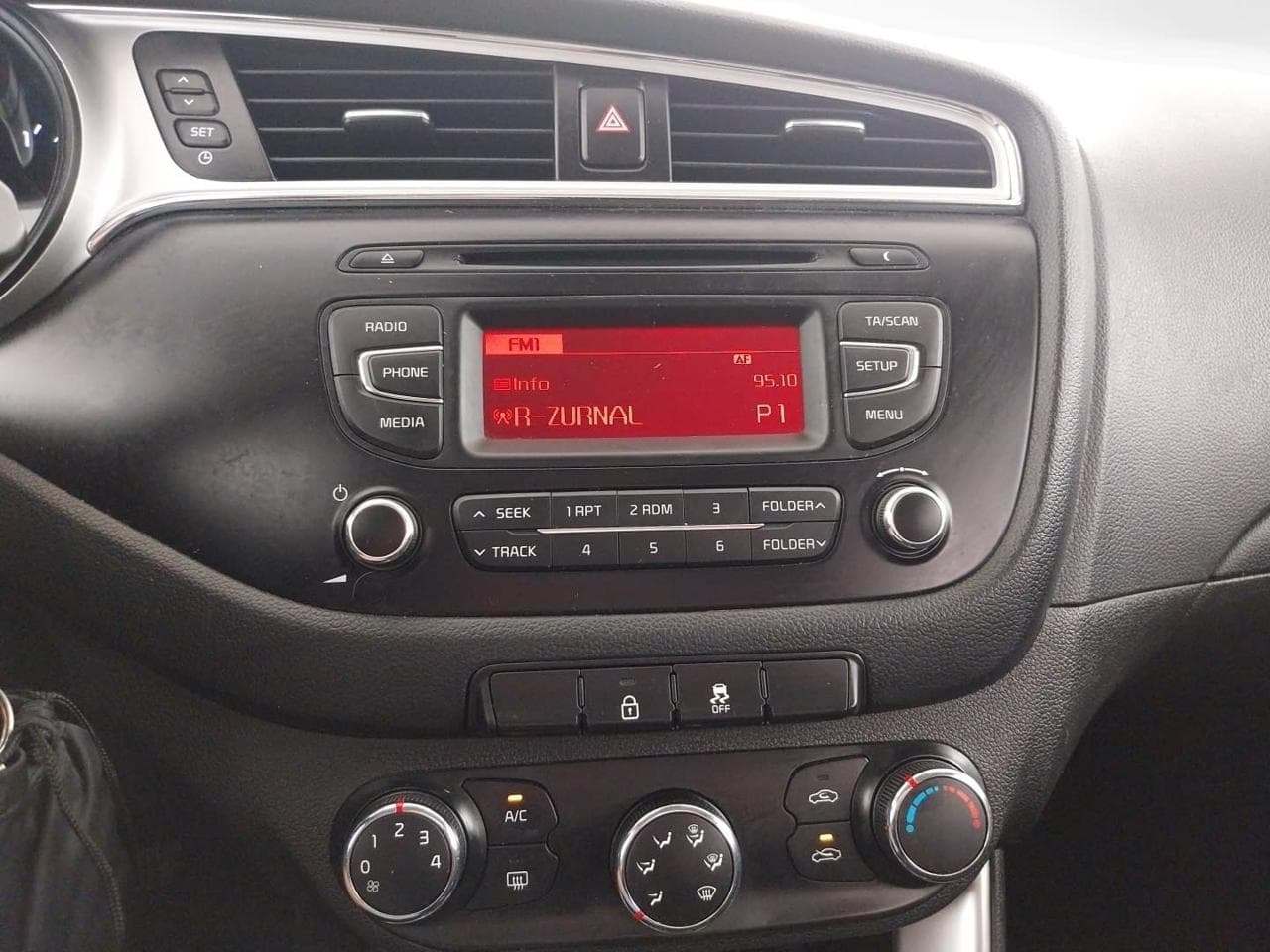 2016 Kia CEE'D - 18