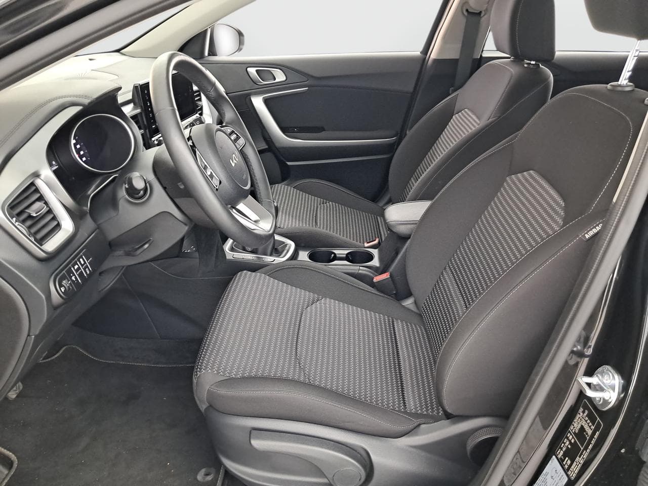 2025 Kia CEE'D - 16