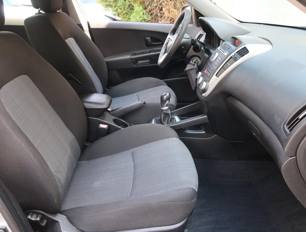 2011 Kia CEE'D - 12