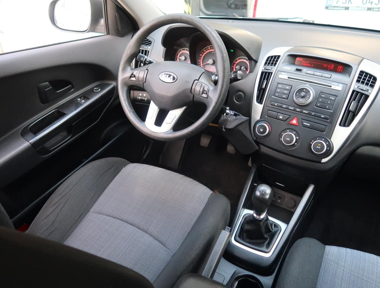 2011 Kia CEE'D - 9