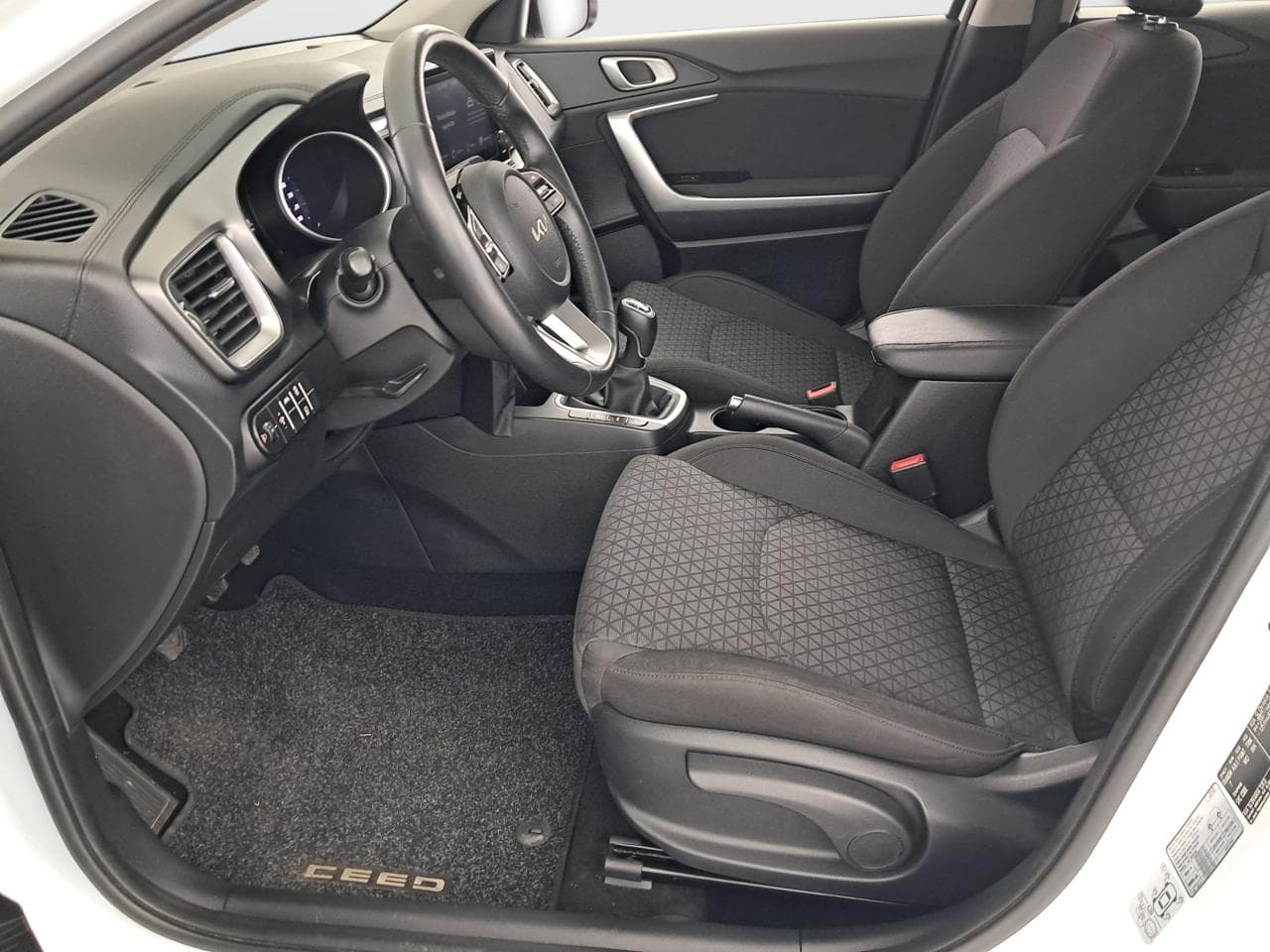 2023 Kia CEE'D - 16