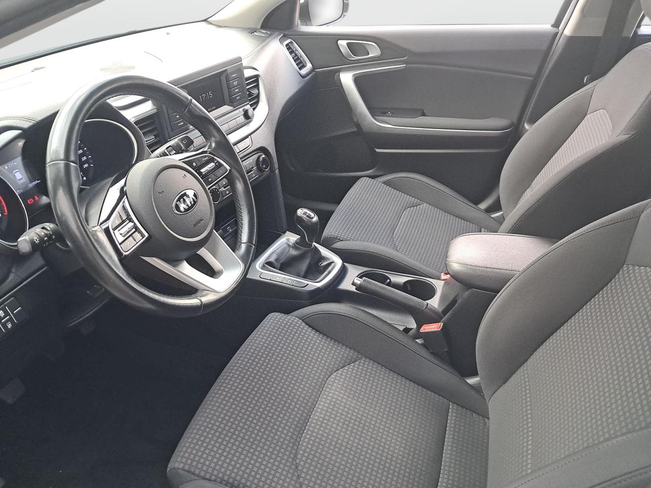 2021 Kia CEE'D - 16