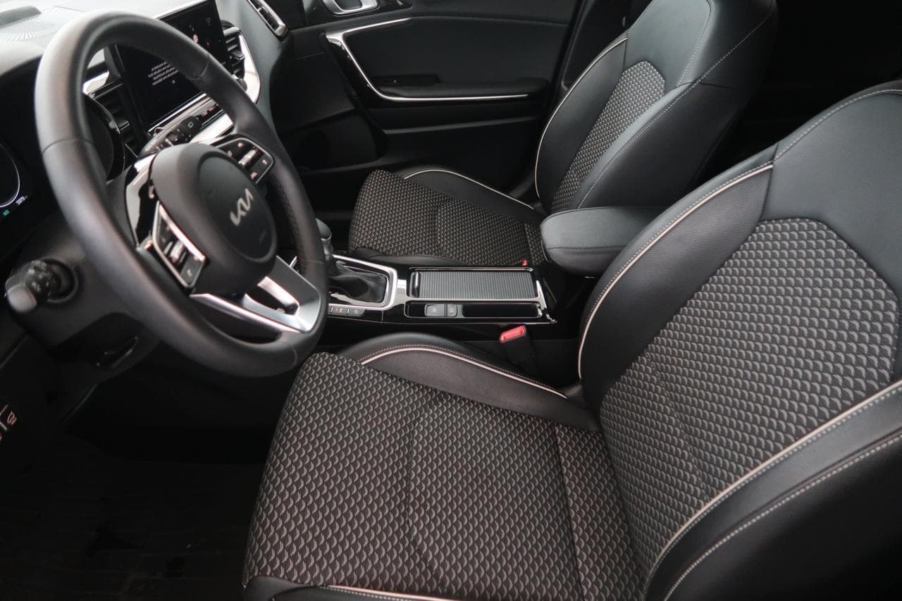 2025 Kia CEE'D - 16