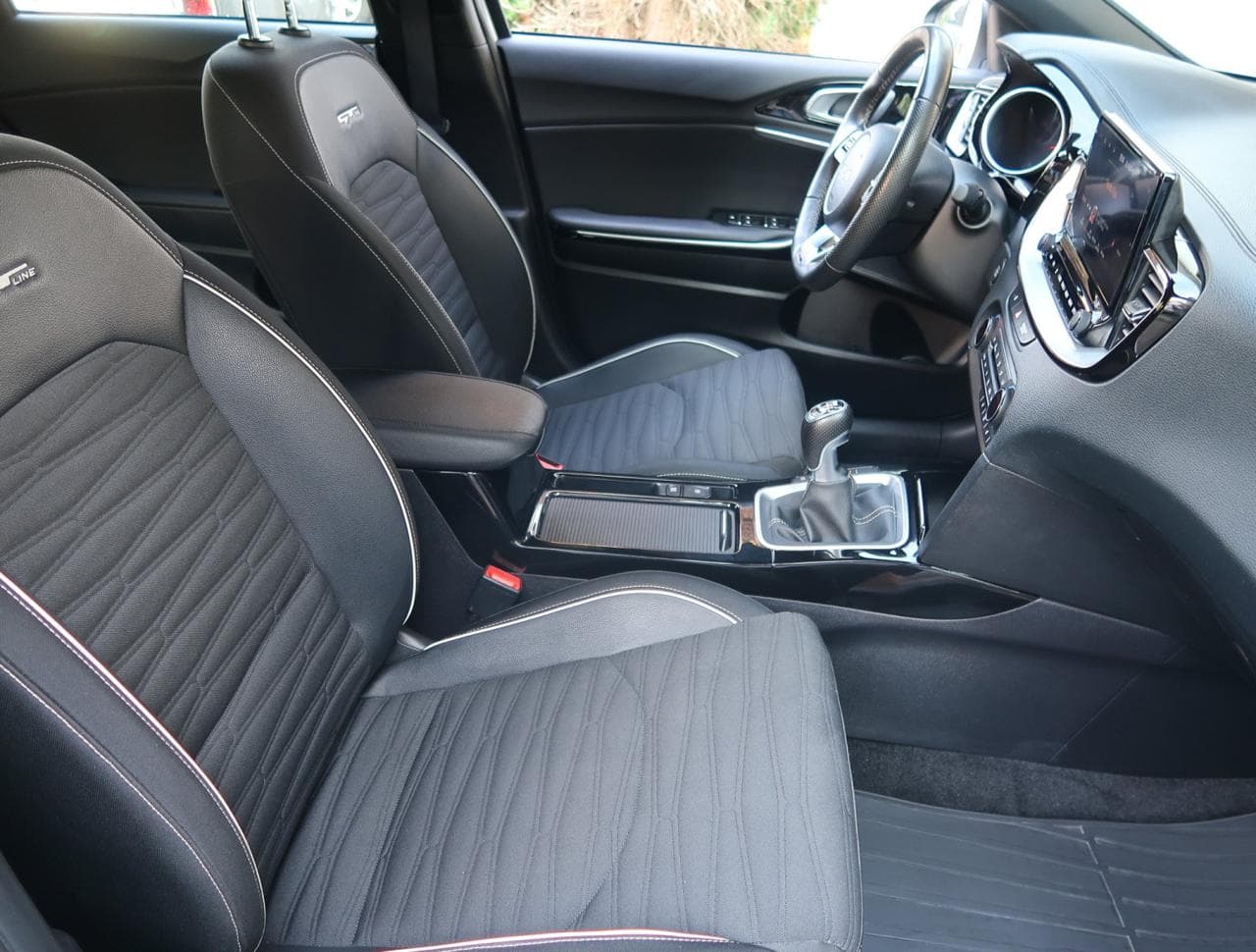 2021 Kia CEE'D - 12