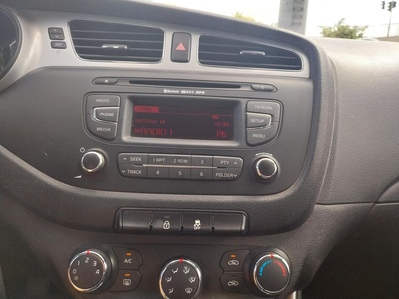2015 Kia CEE'D - 18