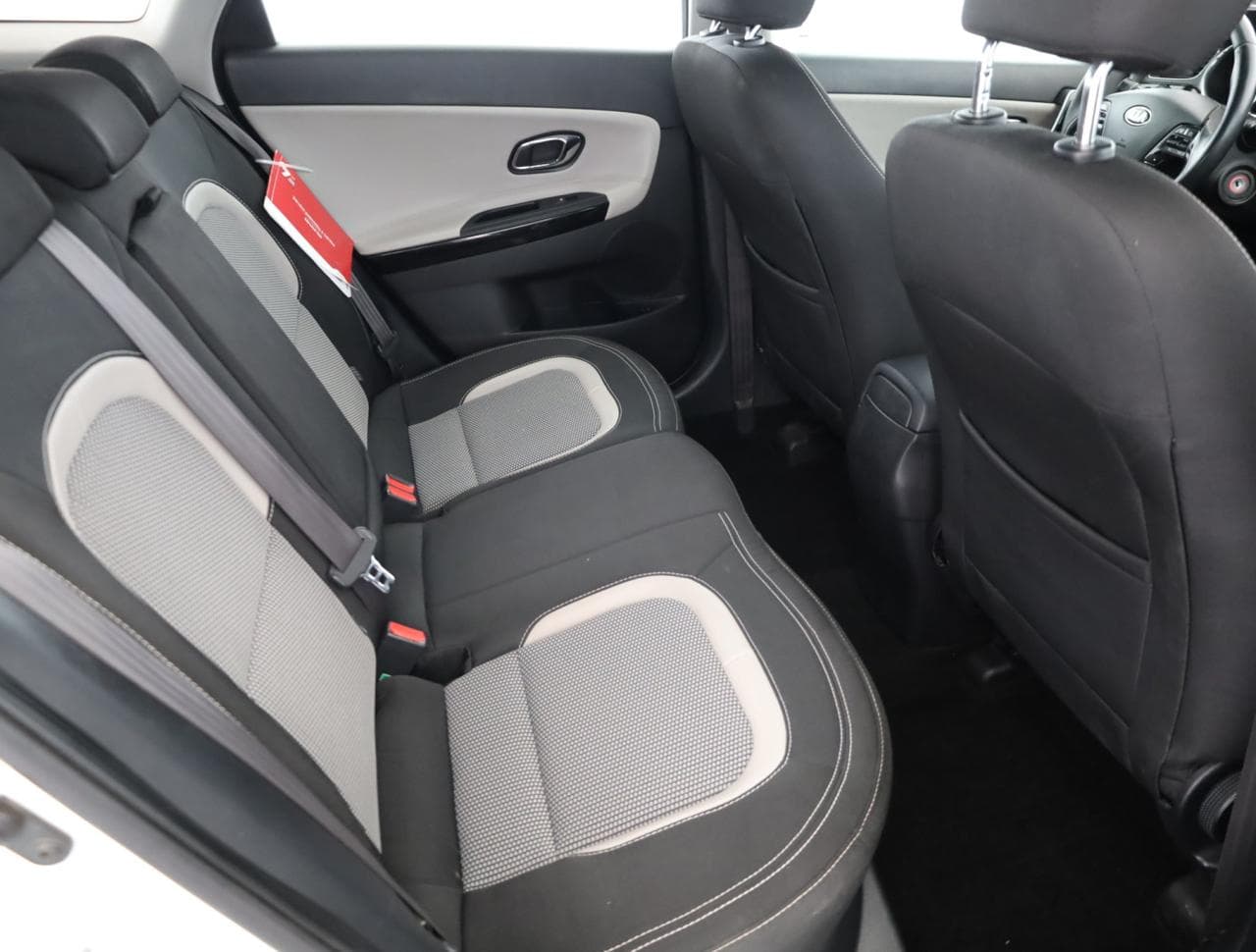 2014 Kia CEE'D - 11