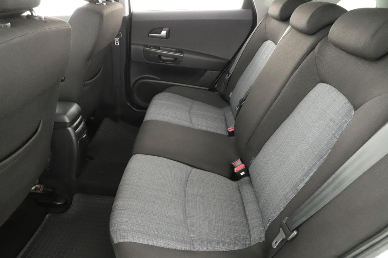 2011 Kia CEE'D - 12