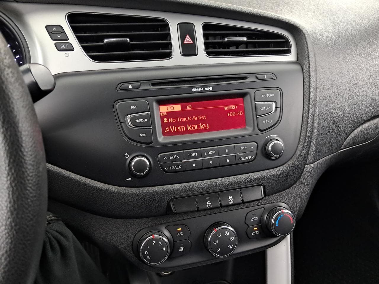 2013 Kia CEE'D - 18