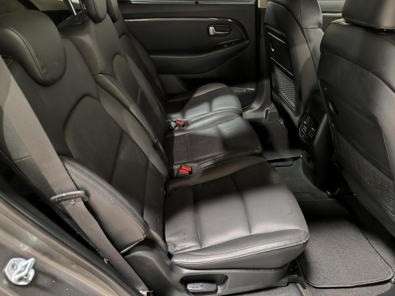2015 Kia CARENS - 11