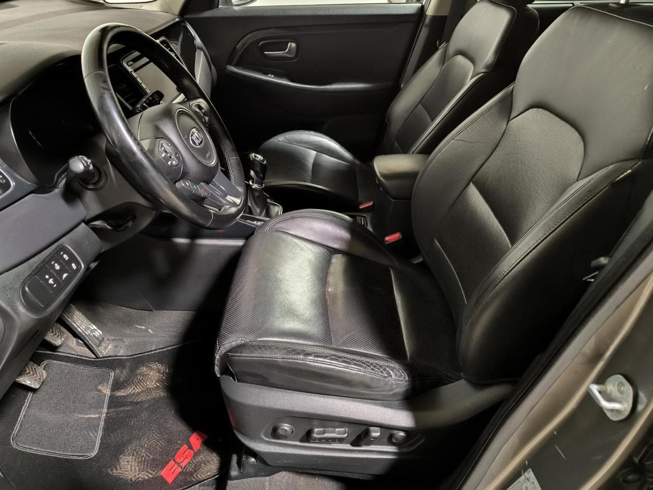 2015 Kia CARENS - 9