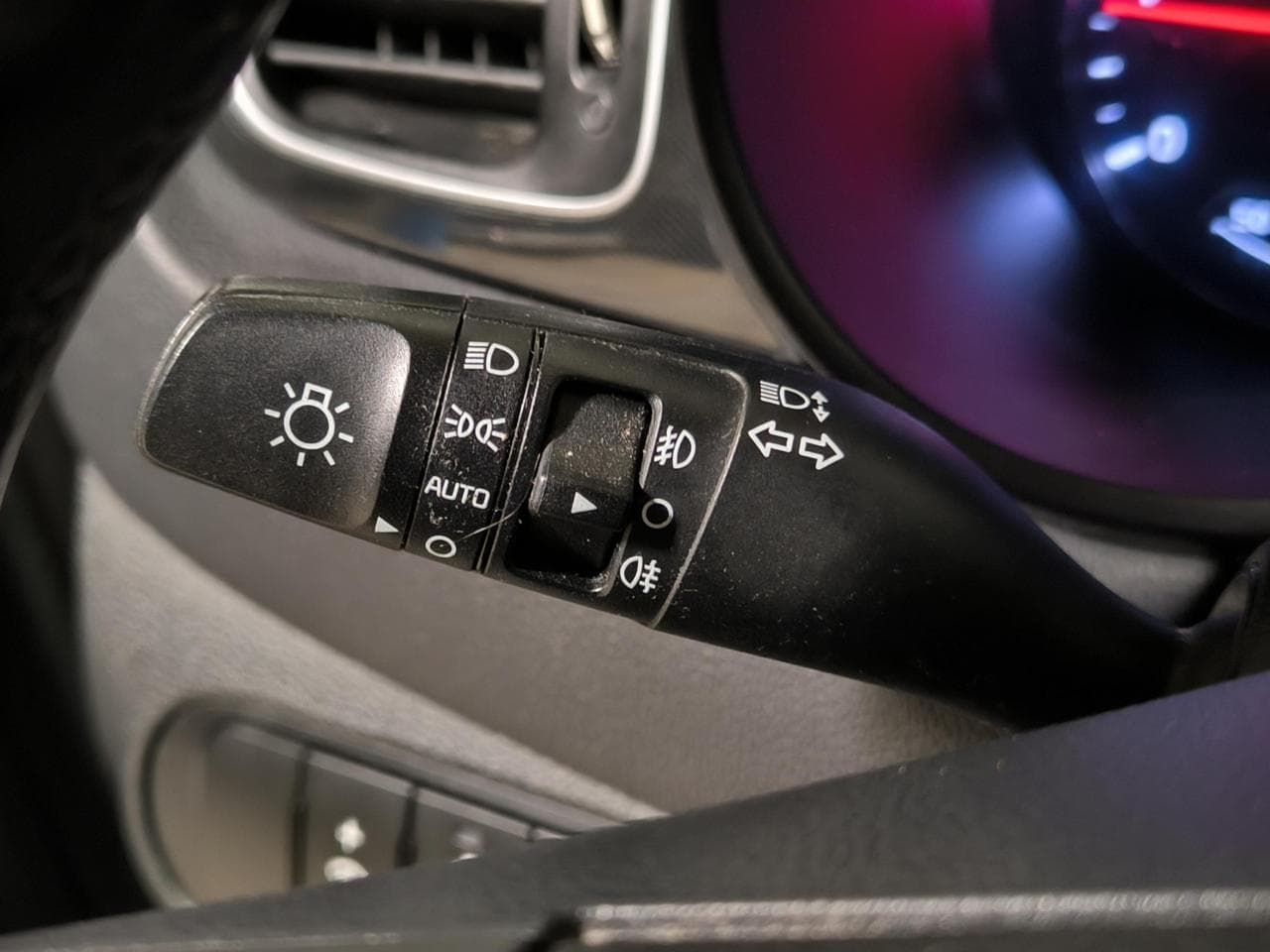 2015 Kia CARENS - 16
