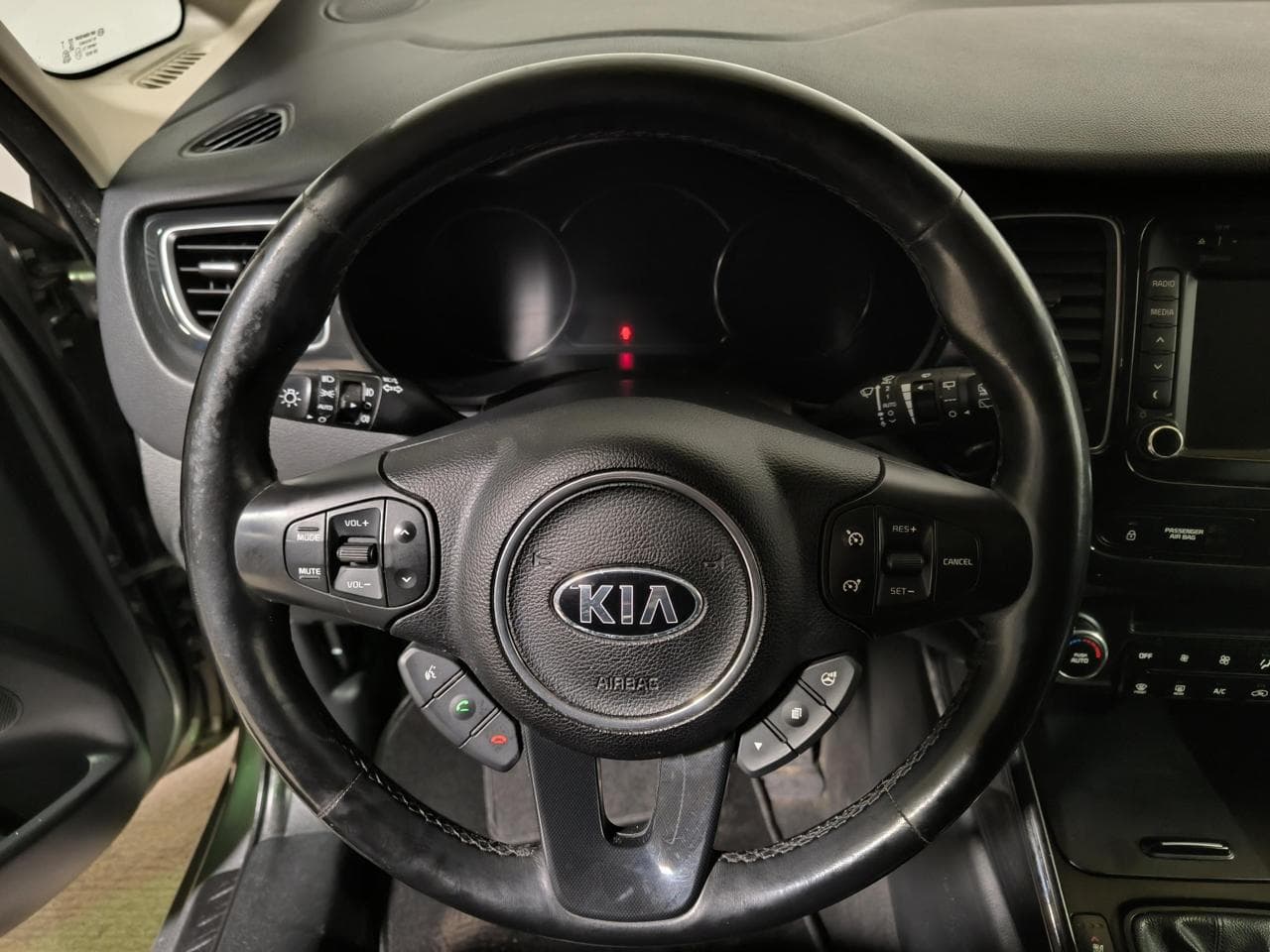 2015 Kia CARENS - 13