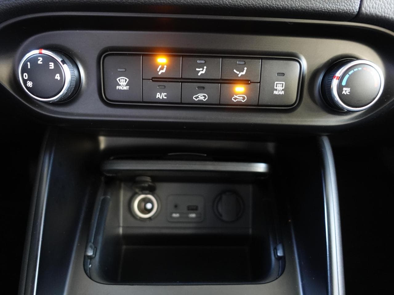 2014 Kia Carens - 20