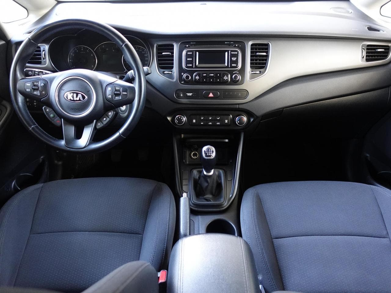2014 Kia Carens - 8