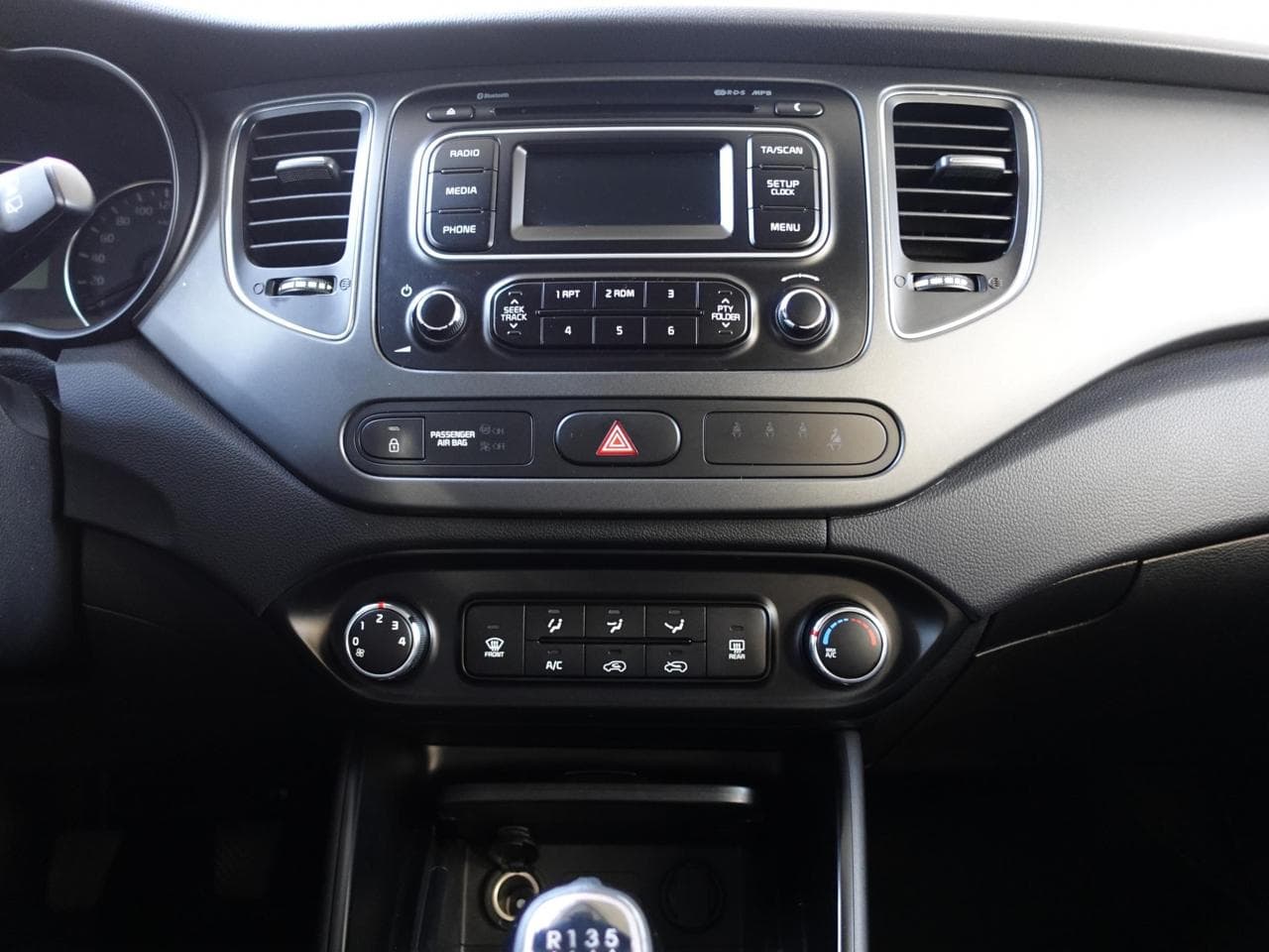 2014 Kia Carens - 13