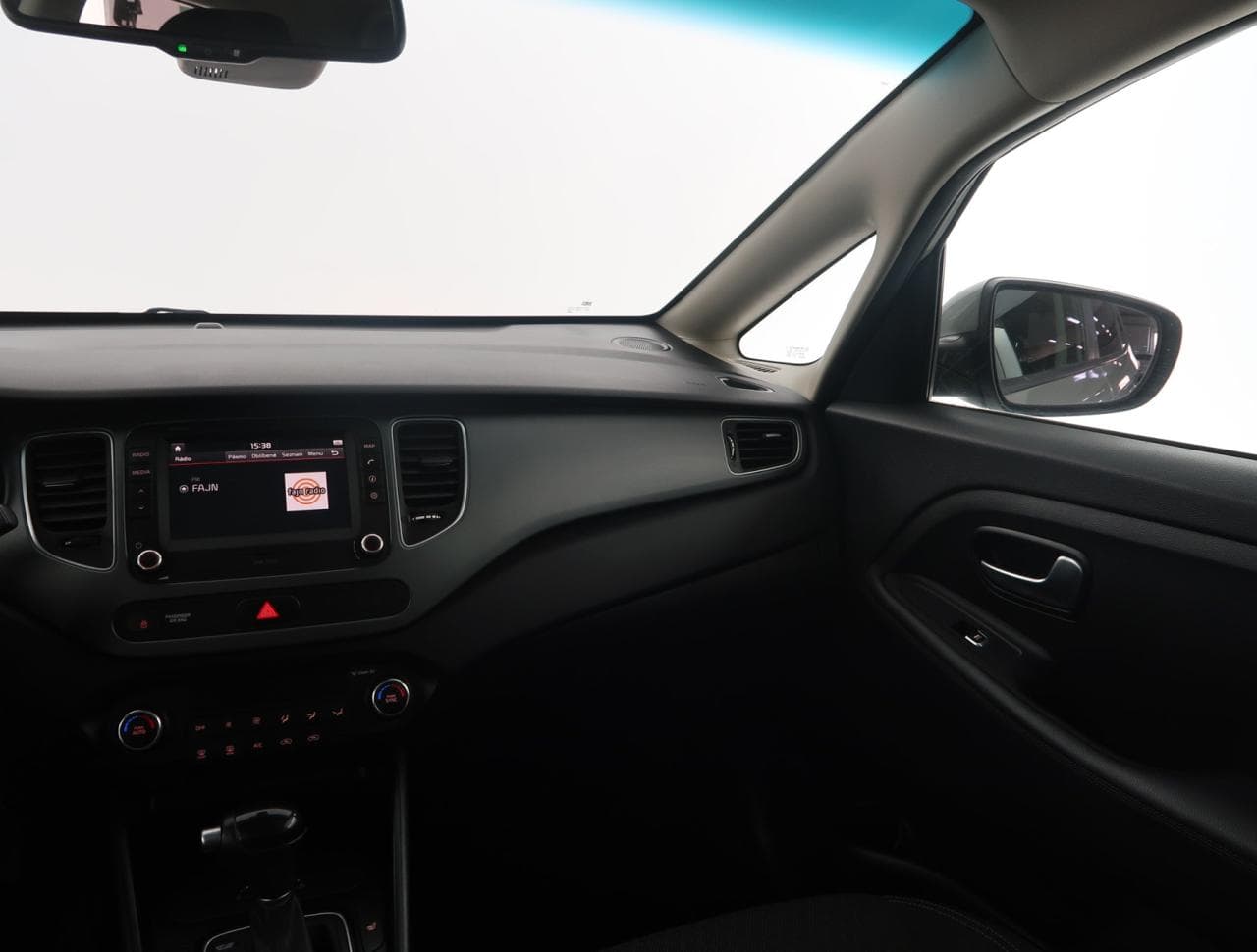 2017 Kia CARENS - 11