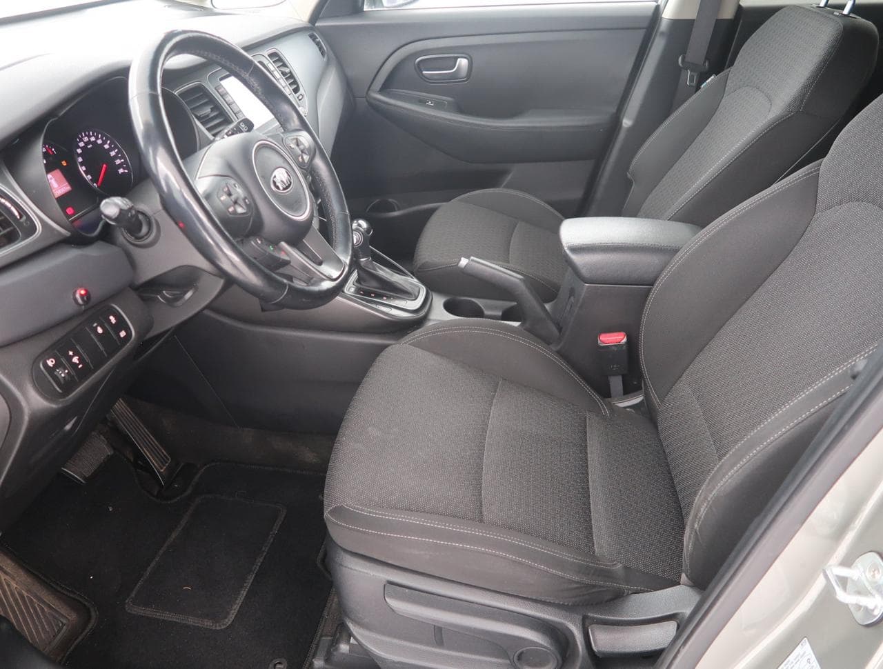 2017 Kia CARENS - 16