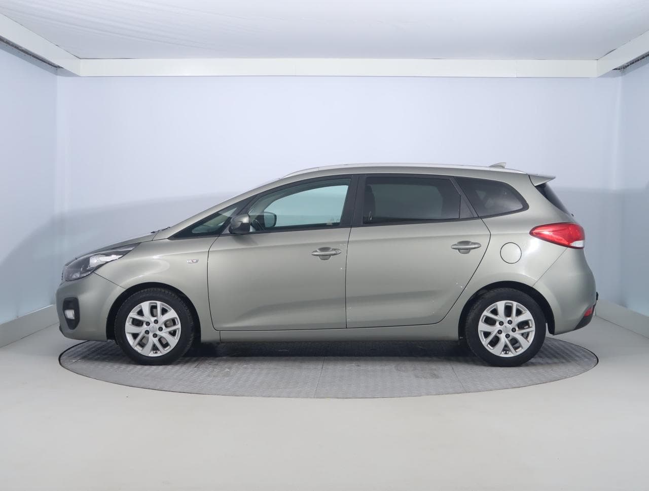2017 Kia CARENS - 4