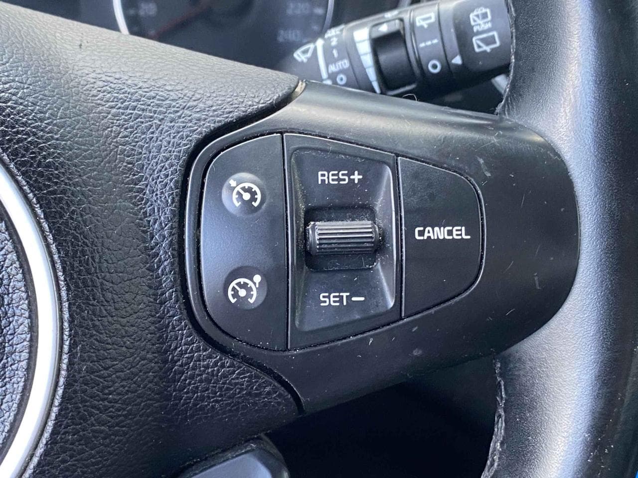 2016 Kia CARENS - 13
