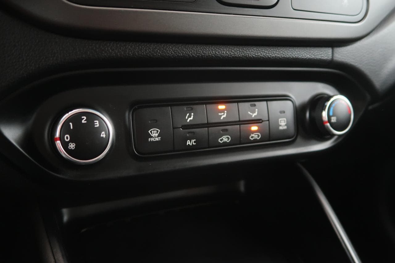 2013 Kia CARENS - 18