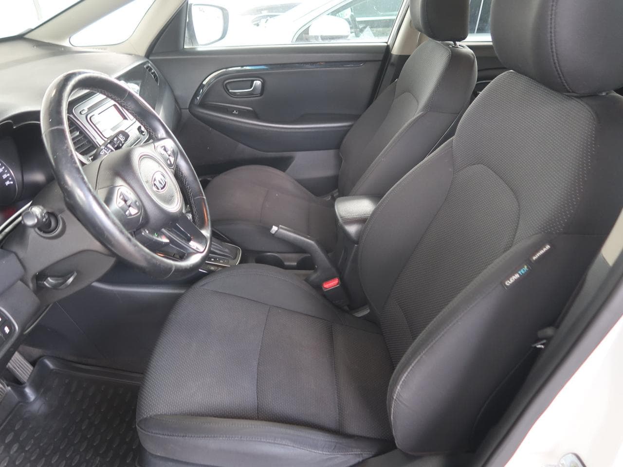 2015 Kia CARENS - 16