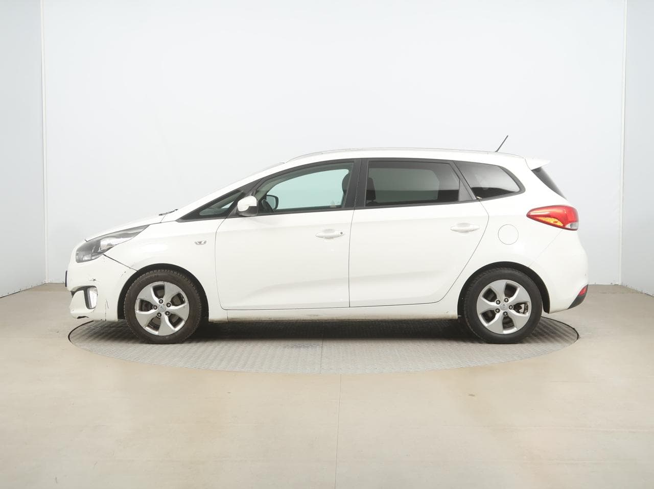 2015 Kia CARENS - 4
