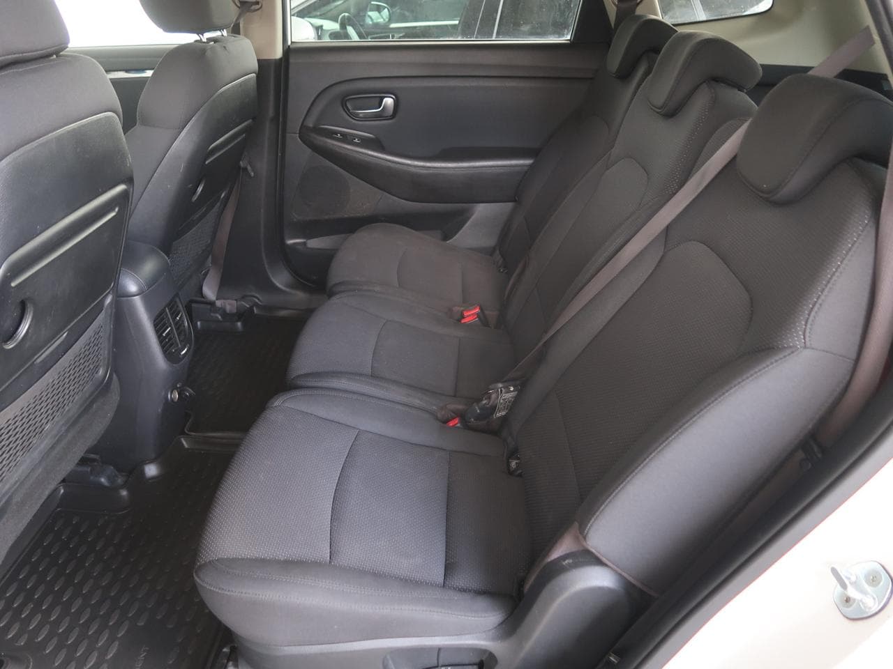 2015 Kia CARENS - 15