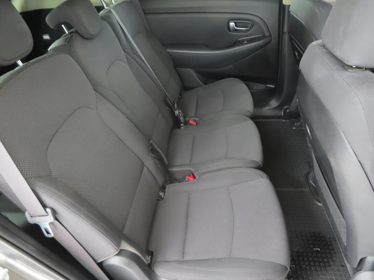 2014 Kia CARENS - 13