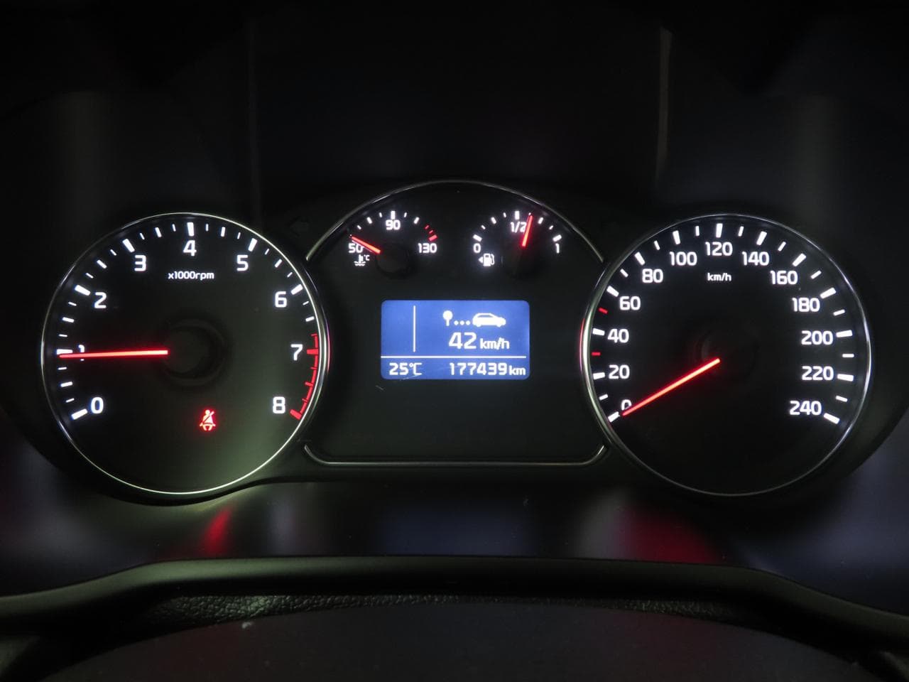 2014 Kia CARENS - 17