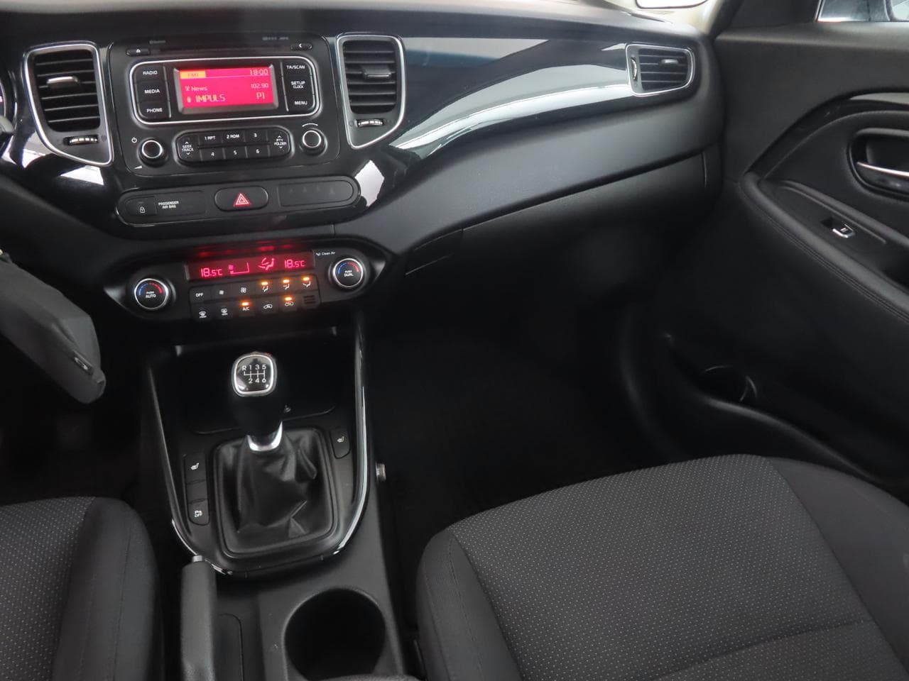 2014 Kia CARENS - 11