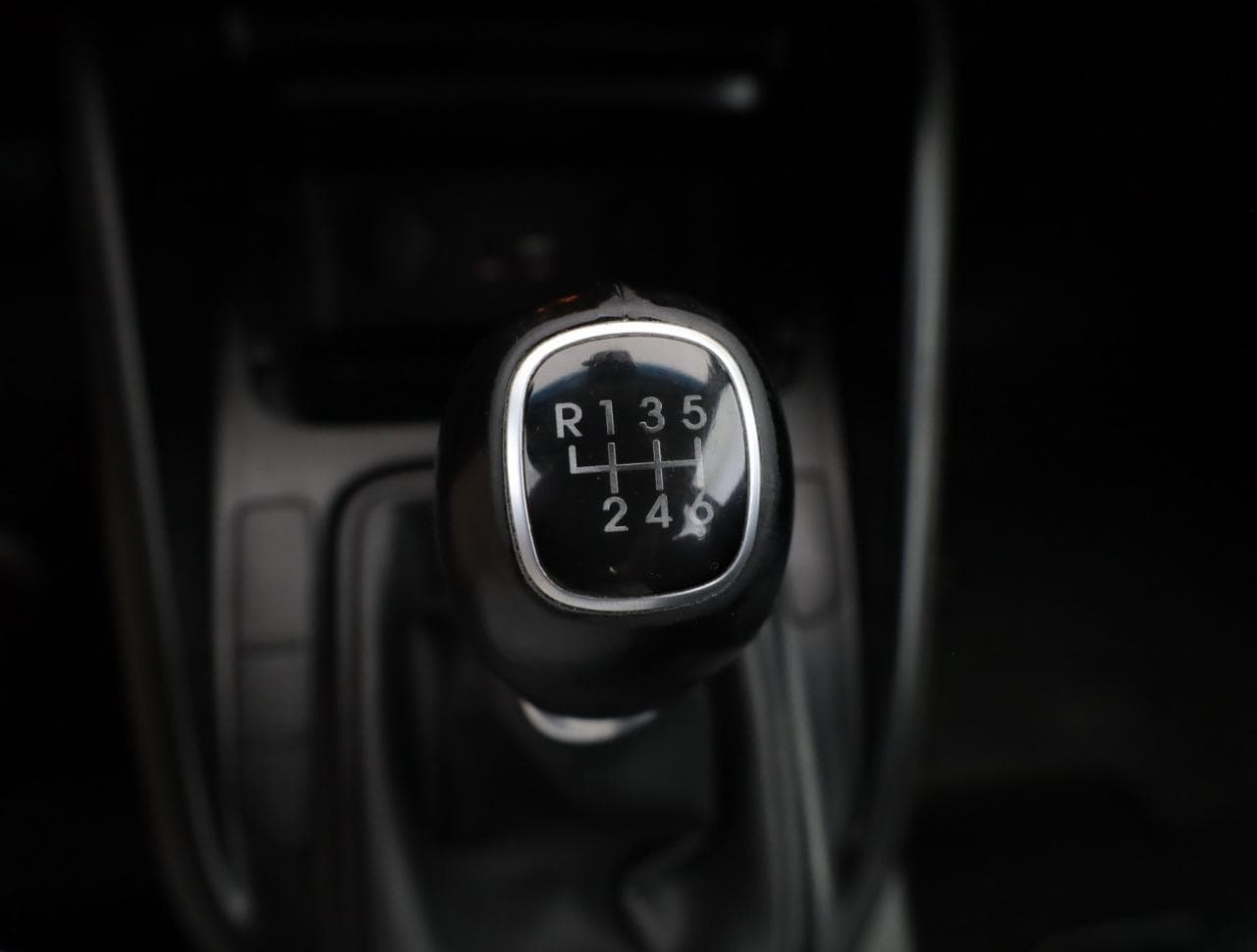 2017 Kia CARENS - 27