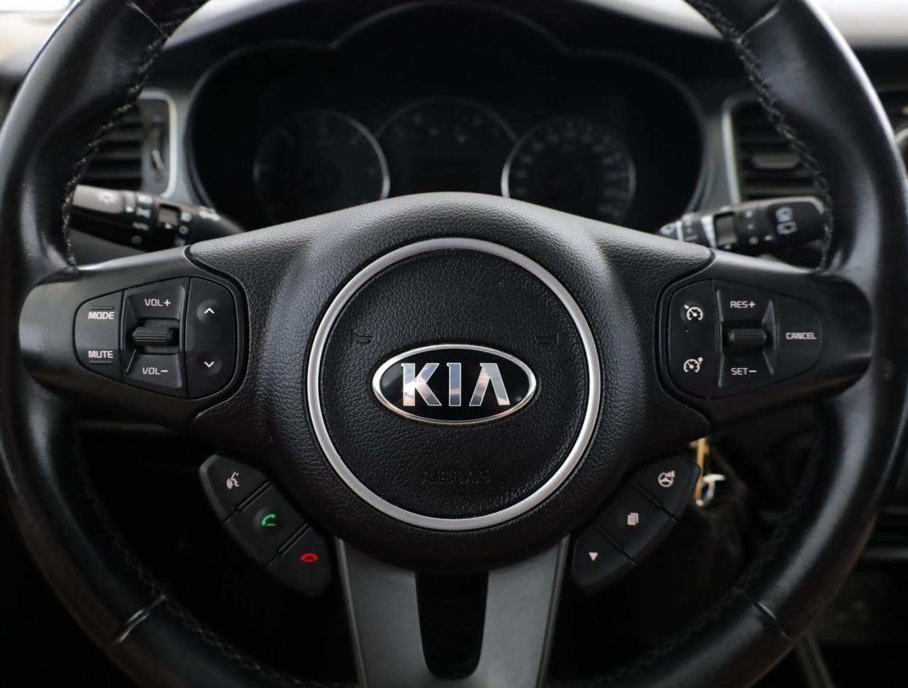 2017 Kia CARENS - 17