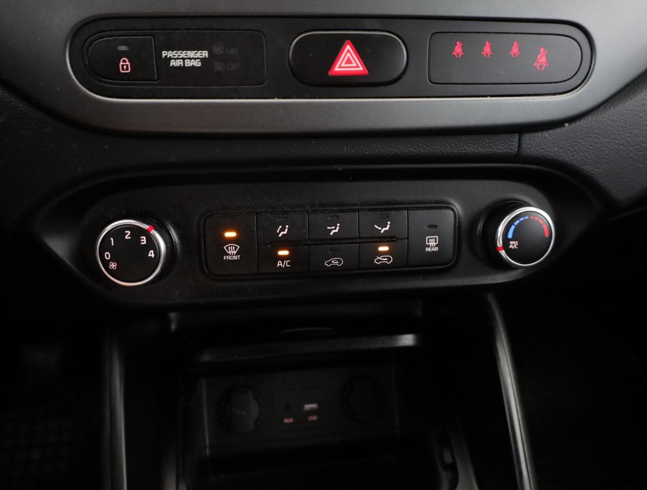 2017 Kia CARENS - 21