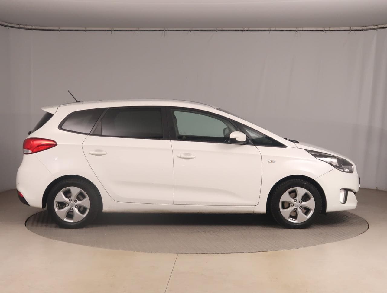2015 Kia CARENS - 8