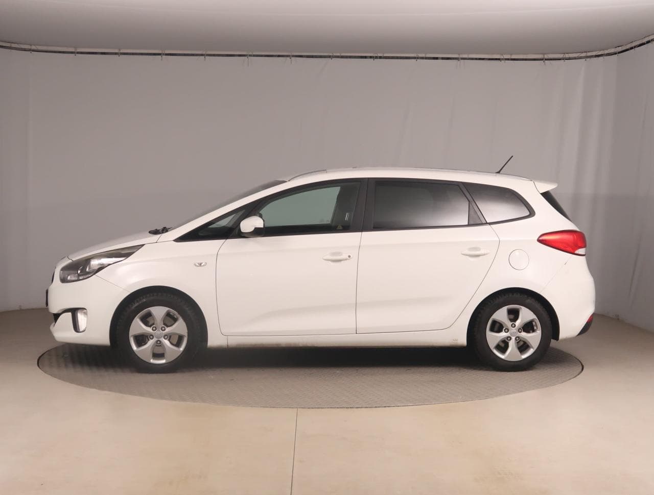 2015 Kia CARENS - 4